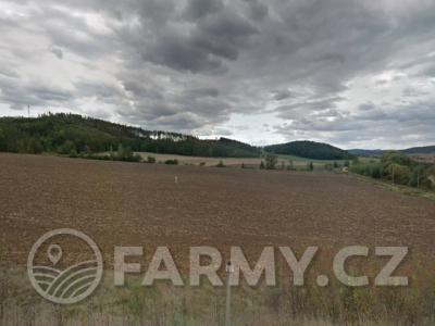 Podíl na 12,4 ha zemědělských pozemků Čebín